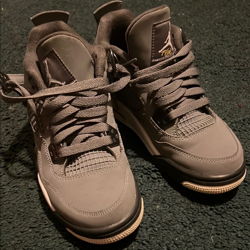 Authentic RETRO 4 Jordan’s